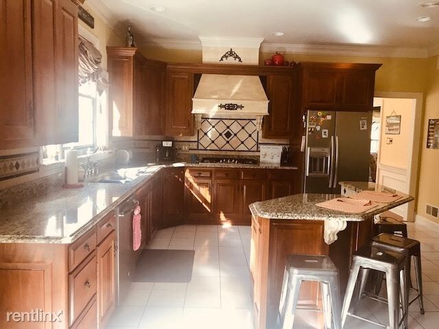 Foto del edificio - 4 br, 4 bath House - 100 Country Cir
