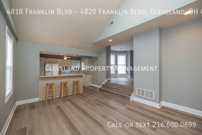 Foto del edificio - 4818 Franklin Blvd