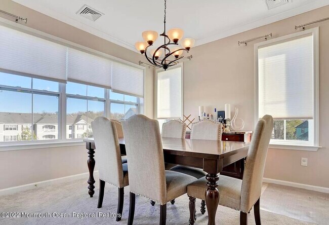 Foto del edificio - 631 Sloan Ct