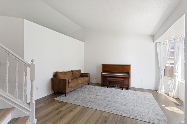Building Photo - 538 S 850 E