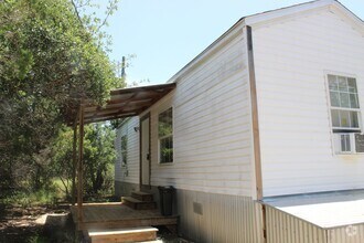 Building Photo - 895 Fischer Store Rd