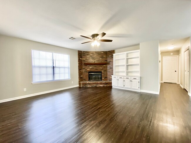 Foto del edificio - Stylish Move-In Ready Gem! Jenks Schools &...