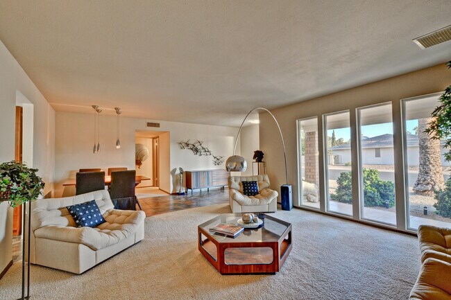 Foto del edificio - 10122 Willowcreek Cir