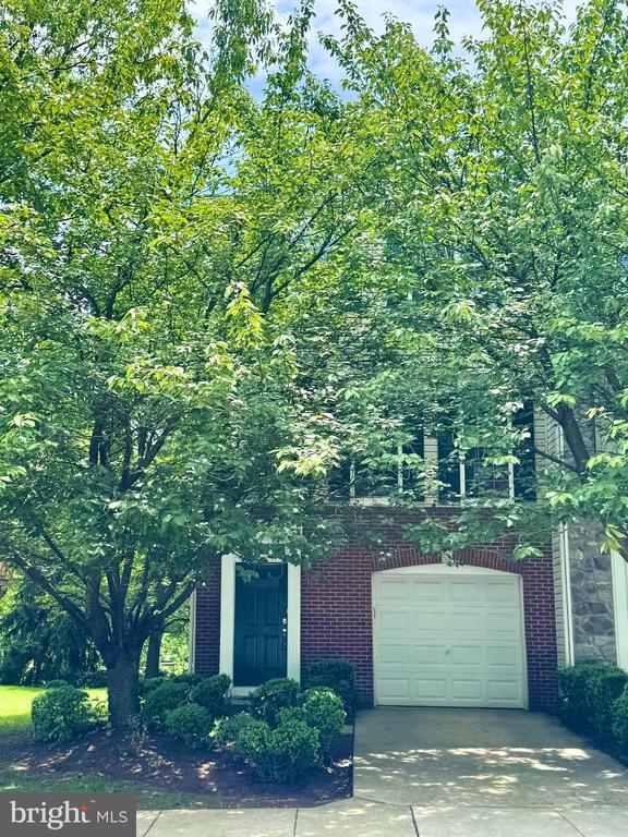 Foto principal - 124 Hudson Dr