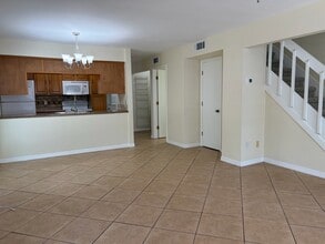 Building Photo - 807 Timbers Ct