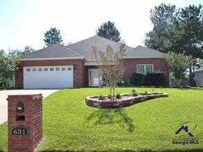 Building Photo - 631 Amberley Ct