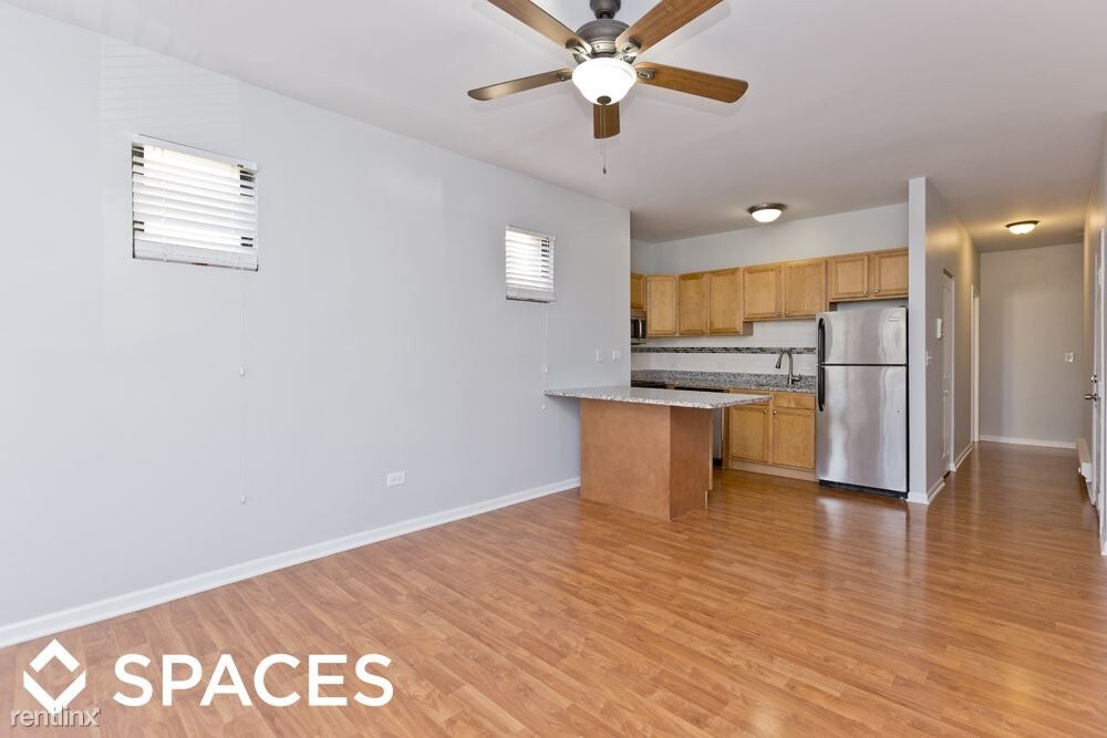 Primary Photo - 3631 W Dickens Ave