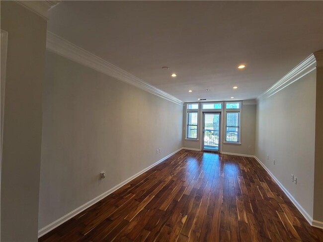 Foto del edificio - 3334 Peachtree Rd NE