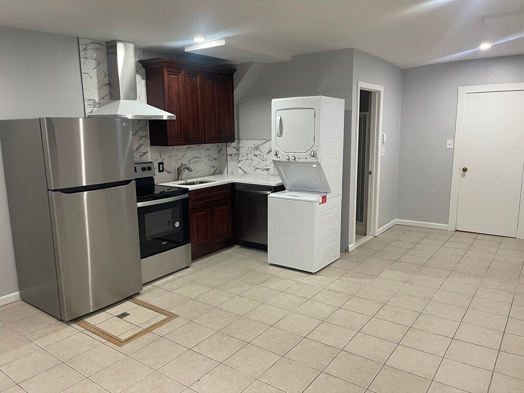 823 Shore Unit 1, Revere, MA 02151 Room for Rent in Revere, MA