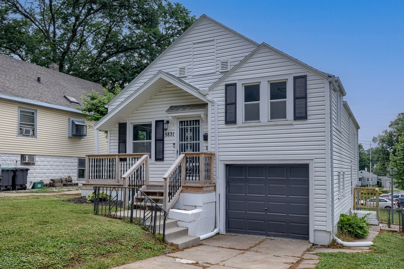 5831 Lake St, Omaha, NE 68104 House for Rent in Omaha, NE