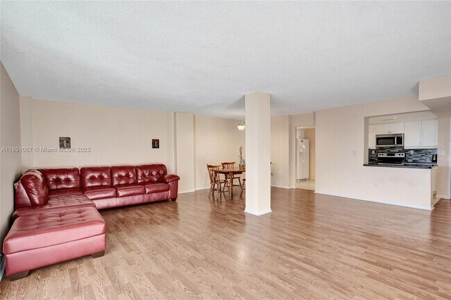 Foto del edificio - 1833 S Ocean Dr