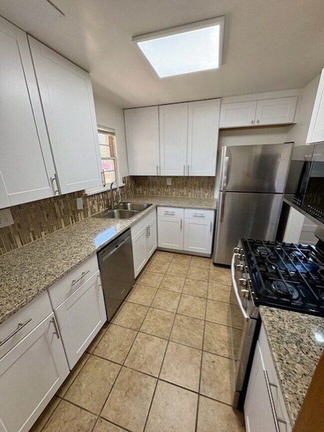 Foto del edificio - Charming 2 bedroom / 1 bath duplex in the heart of Lafayette
