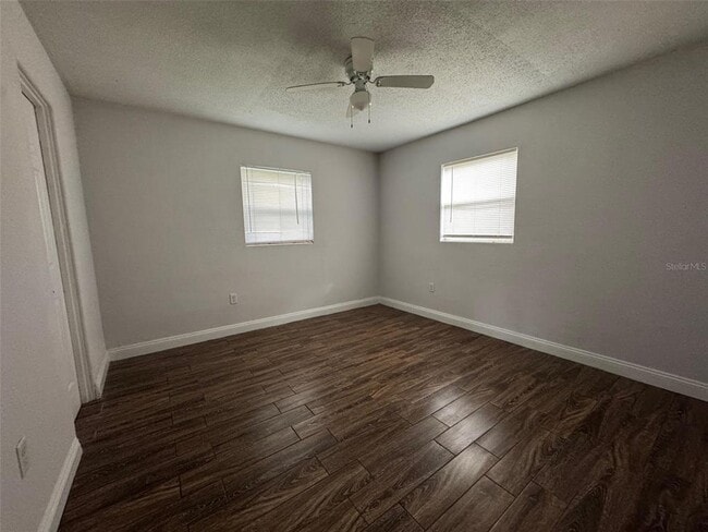 Building Photo - 505 Varsity St