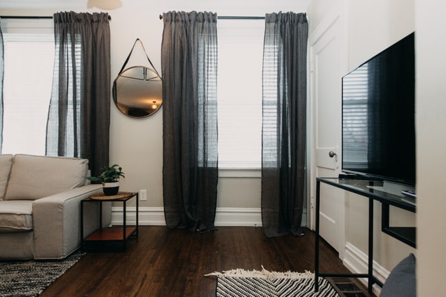 Building Photo - 4231 Swan Ave