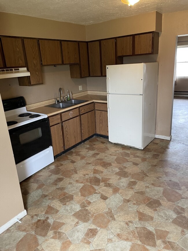 Building Photo - 225 S 4 Unit