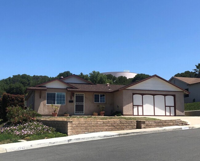 Foto del edificio - 2750 Dahlia Ave