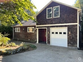 Building Photo - 2838 SW Miles St