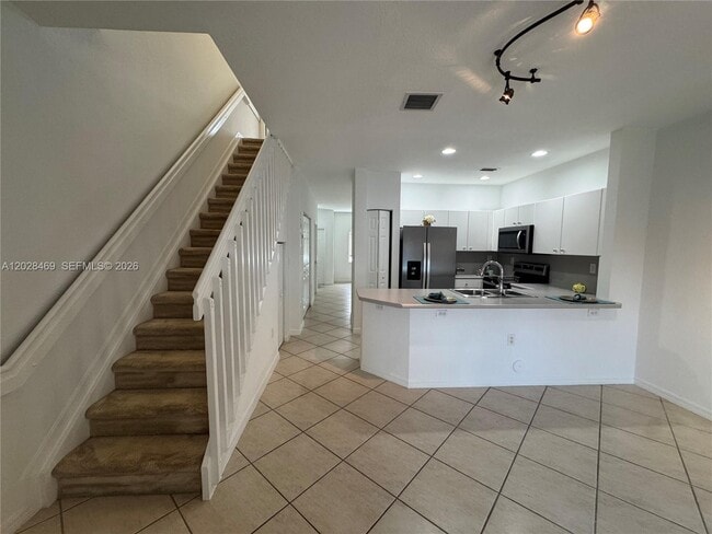 Foto del edificio - 5743 NW 114th Path