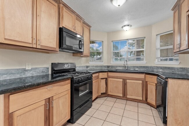 Foto del edificio - 11818 Westwold Dr