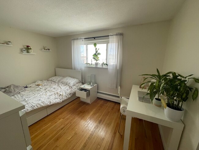 Building Photo - 290 Corey Rd