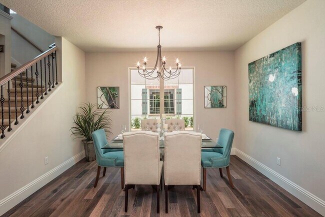 Foto del edificio - Santa Barbara-style Duplex