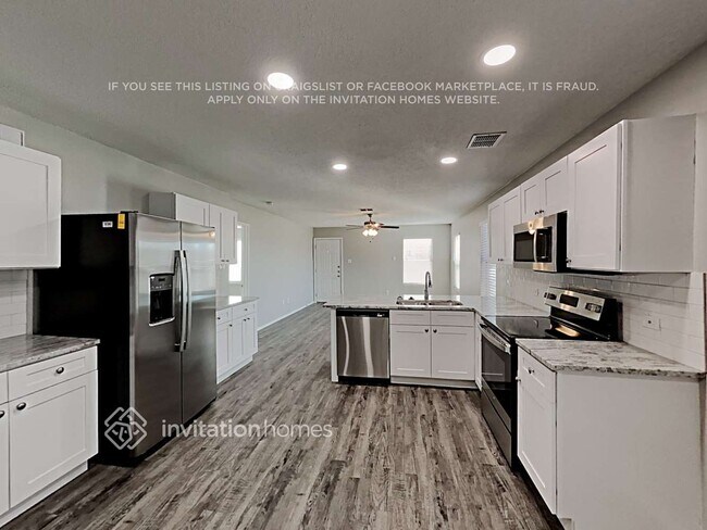 Foto del edificio - 4837 Waterford Dr