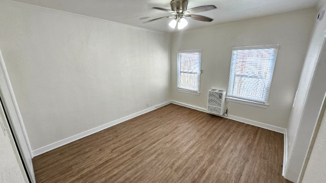 Foto del edificio - 1185 E Vernon Ave