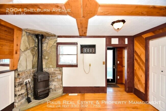 Building Photo - Welcome to 2904 Shelburn Avenue!