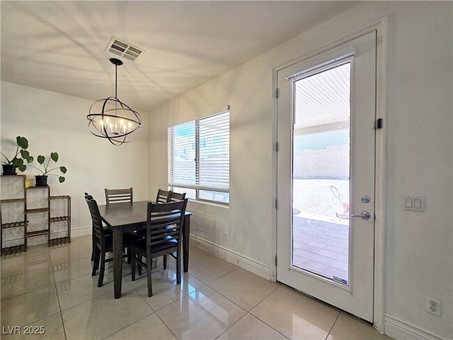 Building Photo - 125 Short Ruff Way