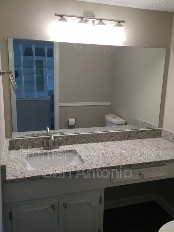 Foto del edificio - 3518 Pinebluff Dr