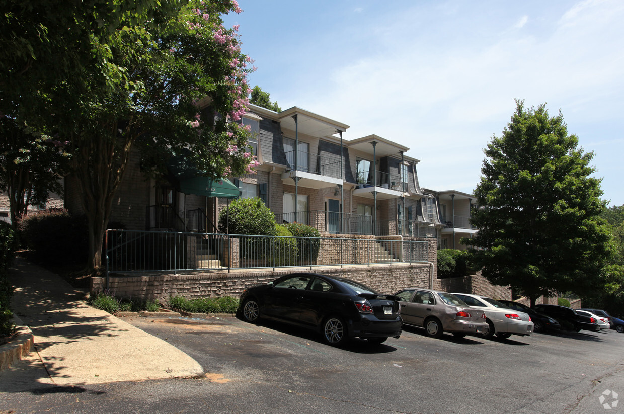 Primary Photo - Clairmont Terrace Condominiums