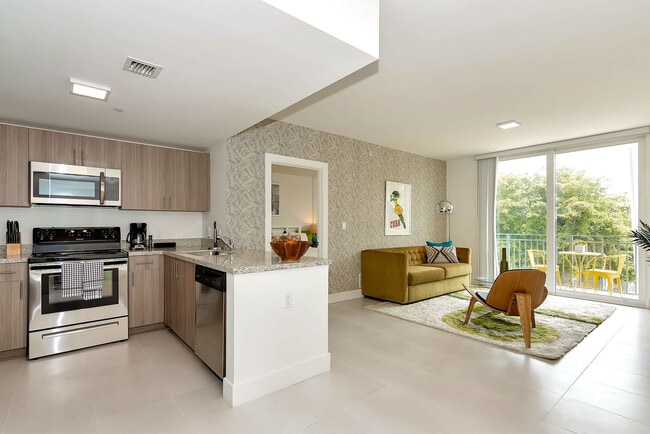 Building Photo - 1710 SW 27th Ave