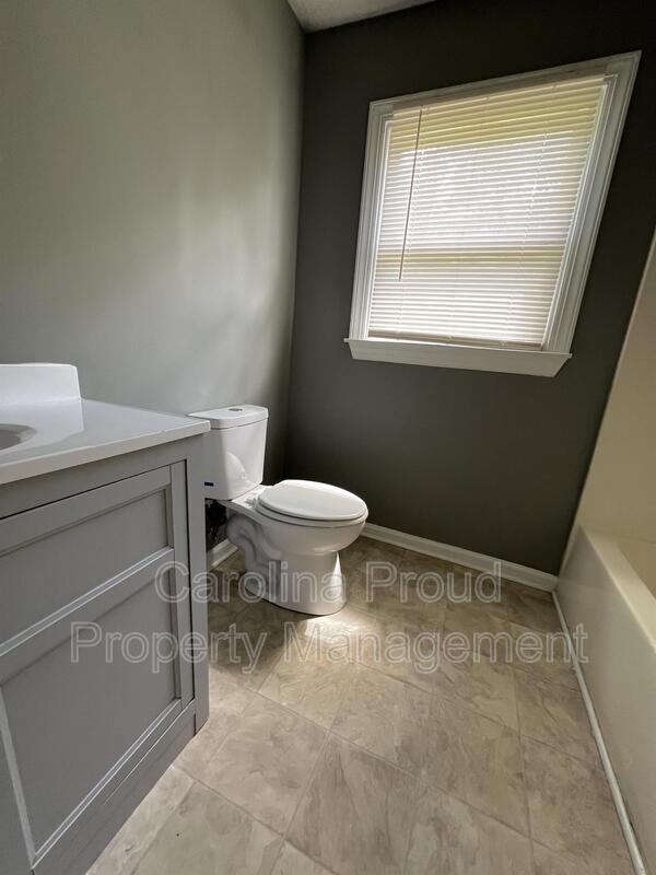 Foto del edificio - 487 Huntingridge Rd