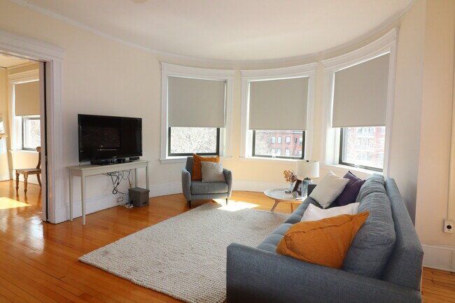 Foto del edificio - 1090 Beacon St