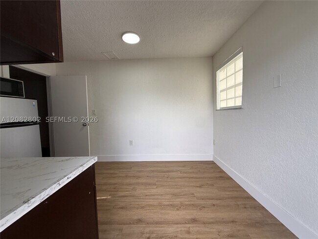 Building Photo - 15741 NW 40th Ct