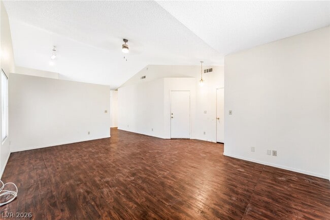 Building Photo - 1805 Wild Jan Dr