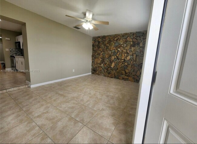 Foto del edificio - 1806 SW 97th Ave