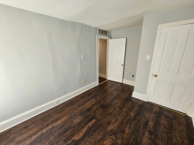 Photo - 4729 Leiper St Apartment