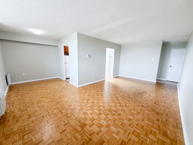 Photo du bâtiment - 901 Lasalle Blvd