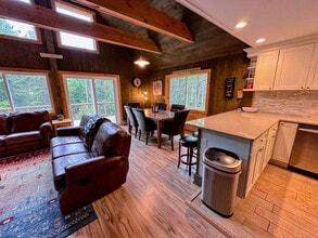 Building Photo - 157 Slalom Ln