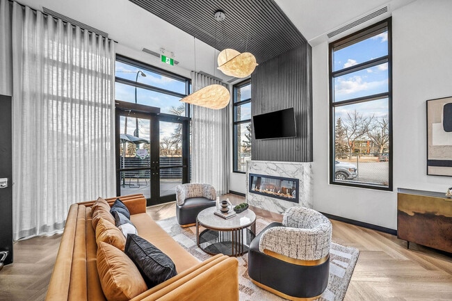 Building Photo - Munro Apartments