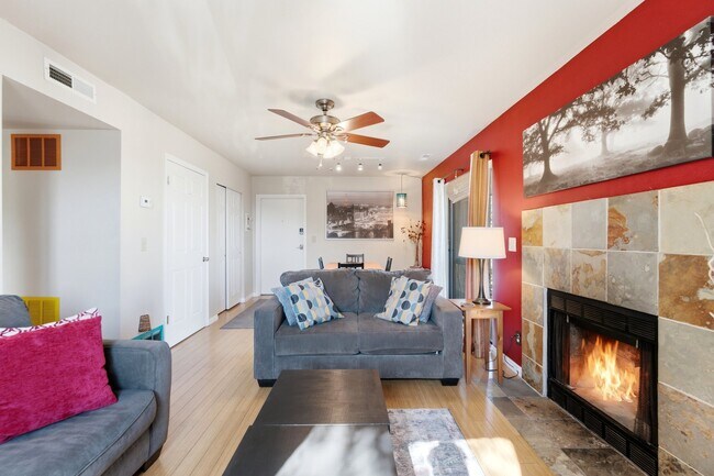 Building Photo - 1650 Upper Iron Horse Loop Rd