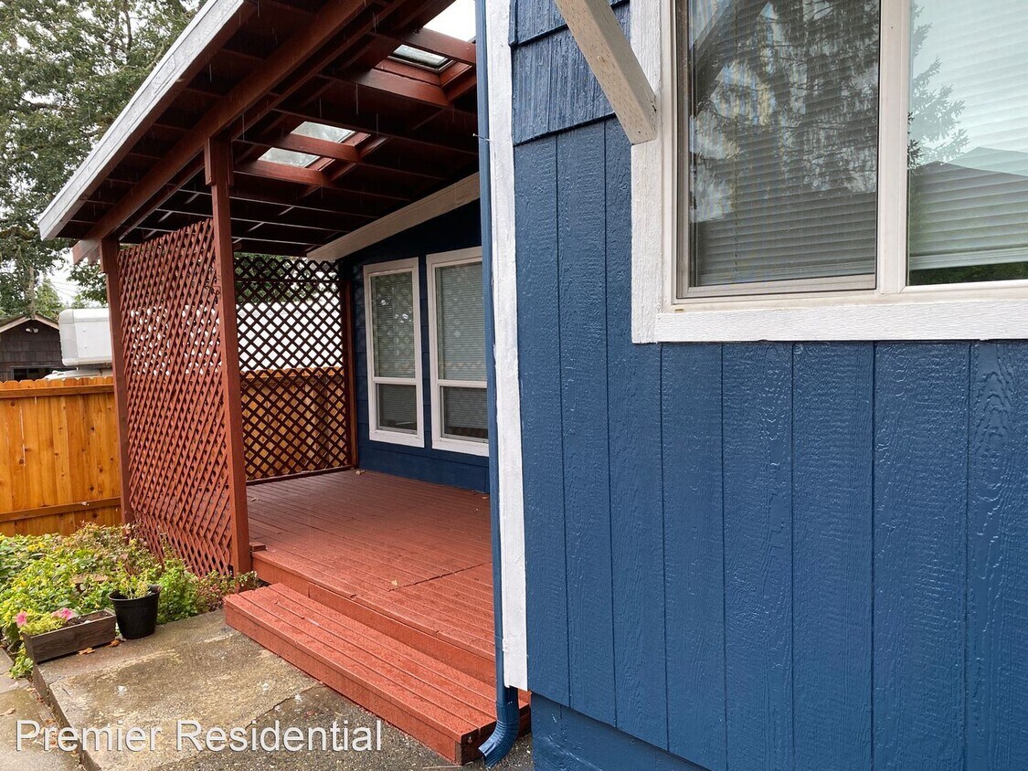 Primary Photo - 5 br, 1 bath House - 4331 S Union Ave
