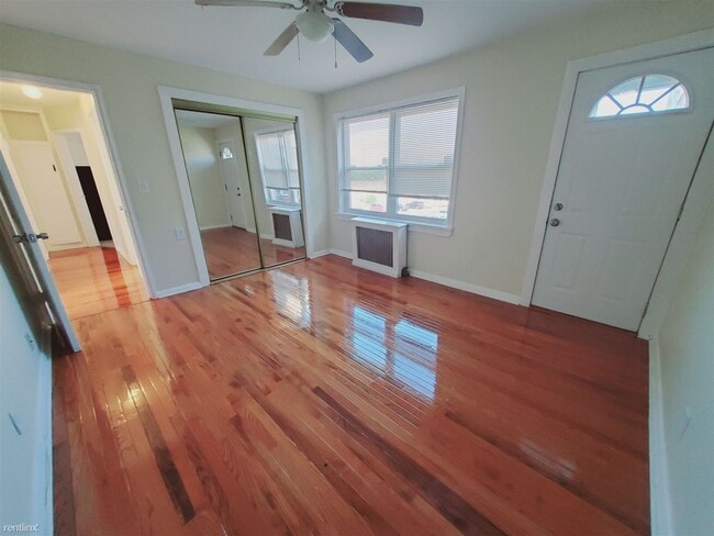 Building Photo - 2 br, 1 bath Condo - 1068 E Main St Unit C