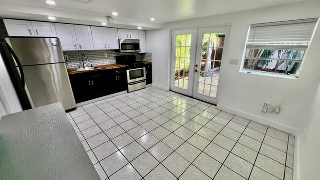 Foto del edificio - 48 SW 14th St