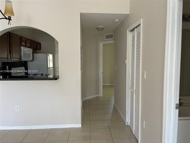 Foto del edificio - 1241 SE 29th St