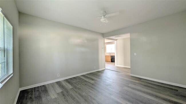 Foto del edificio - 6757 Washington St