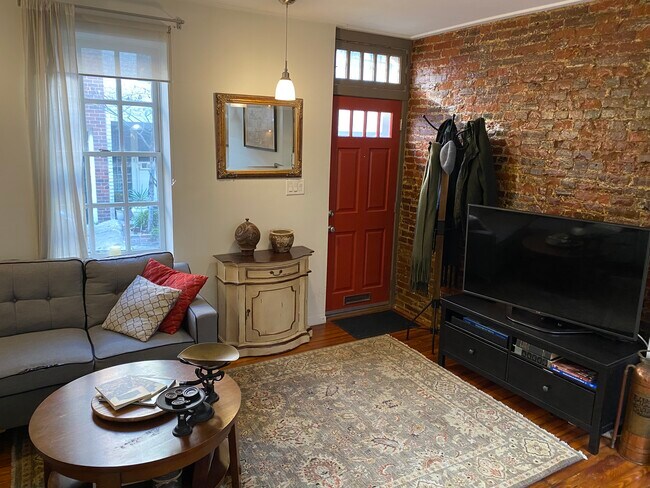 Gran habitación - 2208 Panama St