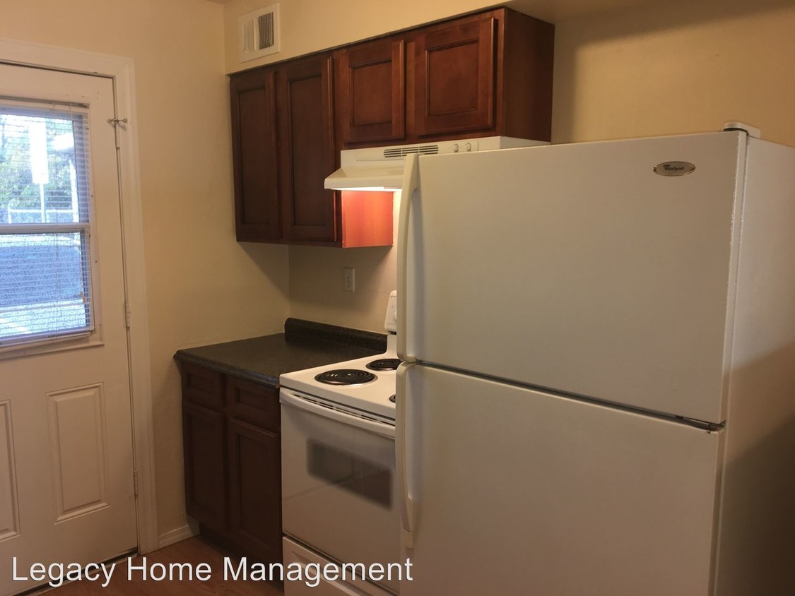 Foto principal - 1204 W 5th St