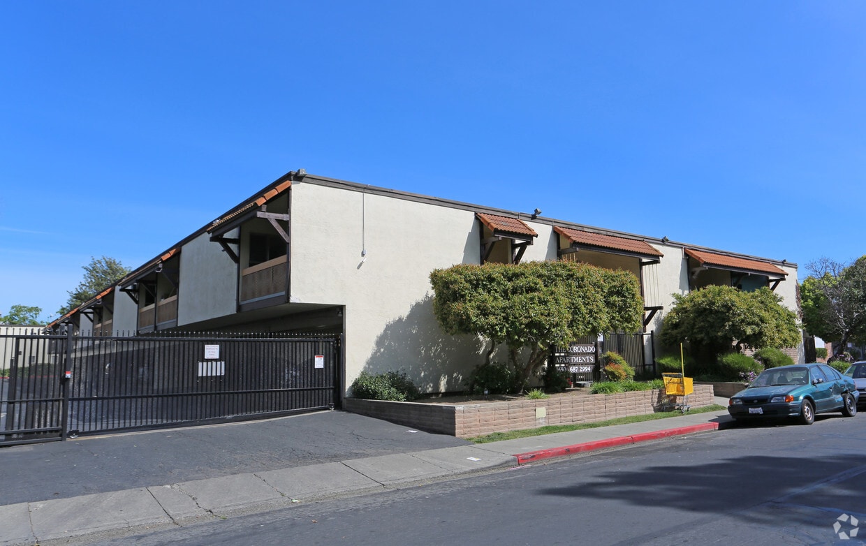 Primary Photo - Coronado Apartments